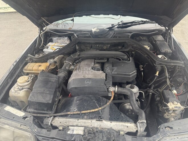 Mercedes E 200 1996, 330,000 km - 2.0 л - Qəbələ