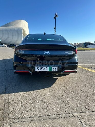 Hyundai Sonata-2