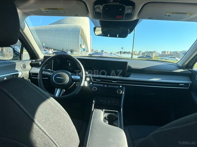 Hyundai Sonata-11