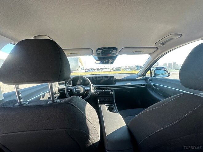 Hyundai Sonata-15