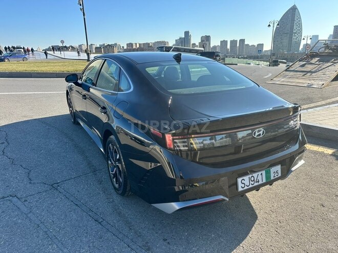 Hyundai Sonata-13