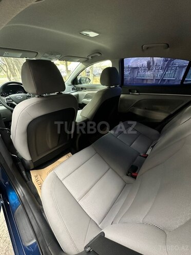 Hyundai Elantra 2018, 100,000 km - 2.0 л - Bakı