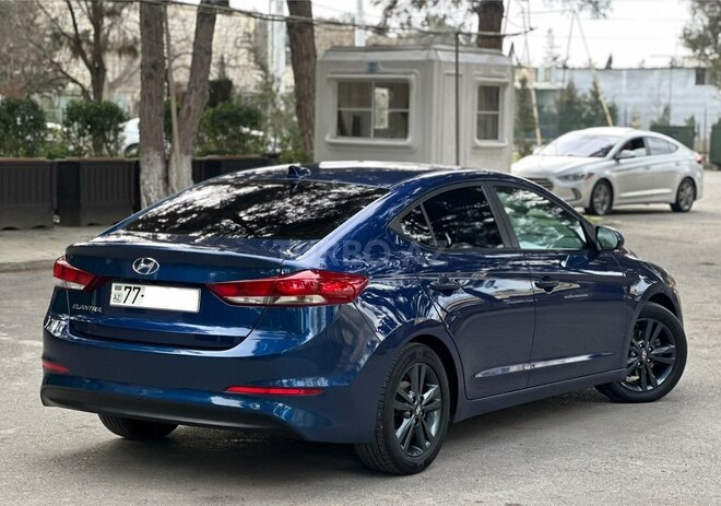 Hyundai Elantra 2018, 100,000 km - 2.0 л - Bakı