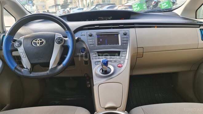 Toyota Prius-9