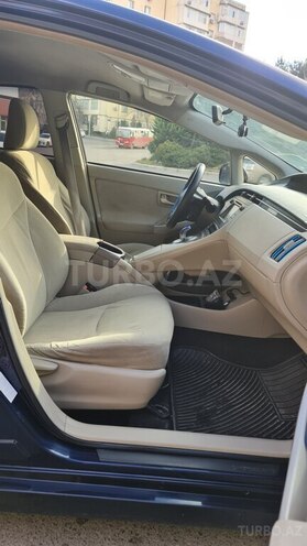 Toyota Prius-10