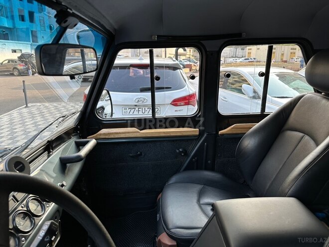 UAZ 31512-8