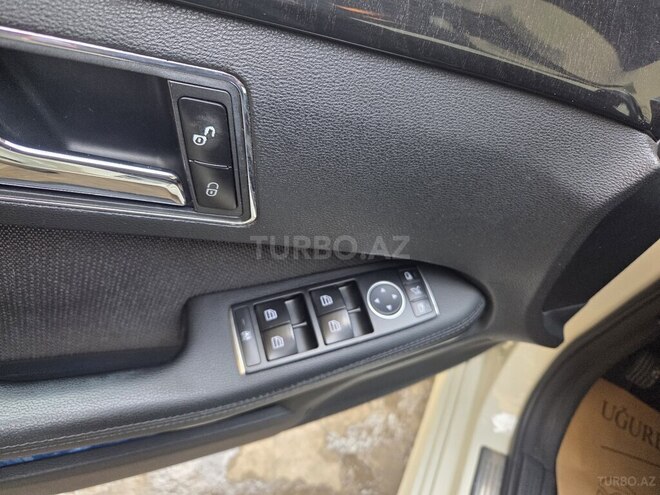 Mercedes E 250 2010, 185,200 km - 1.8 l - Bakı