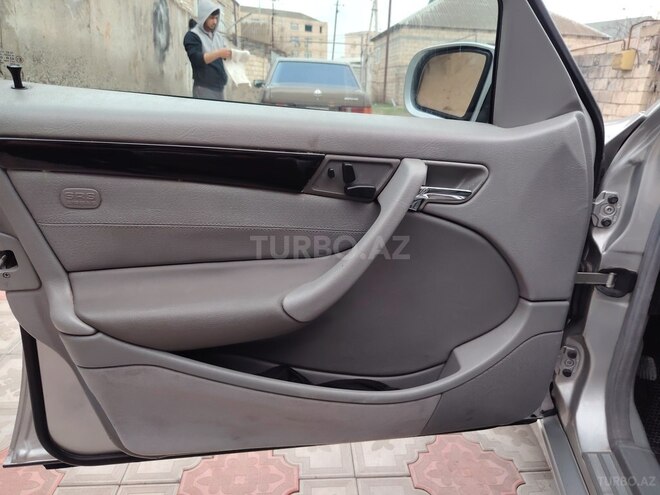 Mercedes C 230 2000, 210,477 km - 2.3 л - Bakı