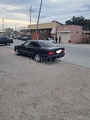 Mercedes E 240 1999, 858,207 km - 2.4 l - Bakı