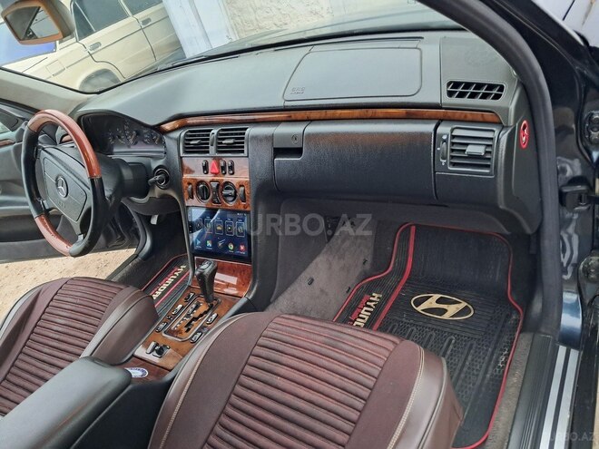 Mercedes E 240 1999, 858,207 km - 2.4 l - Bakı