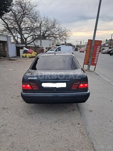 Mercedes E 240 1999, 858,207 km - 2.4 l - Bakı
