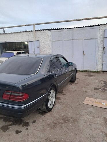 Mercedes E 240 1999, 858,207 km - 2.4 l - Bakı