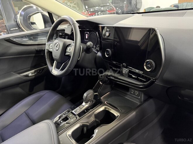 Lexus NX 350h-27
