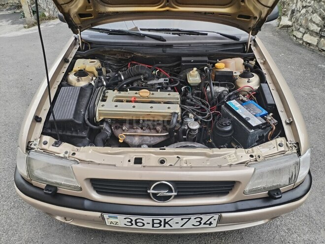 Opel Astra 1997, 526,398 km - 1.8 l - Şəki