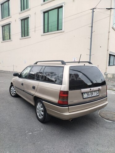 Opel Astra 1997, 526,398 km - 1.8 l - Şəki