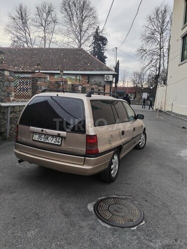 Opel Astra 1997, 526,398 km - 1.8 l - Şəki