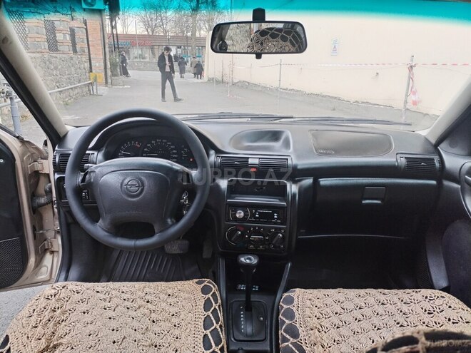 Opel Astra 1997, 526,398 km - 1.8 l - Şəki