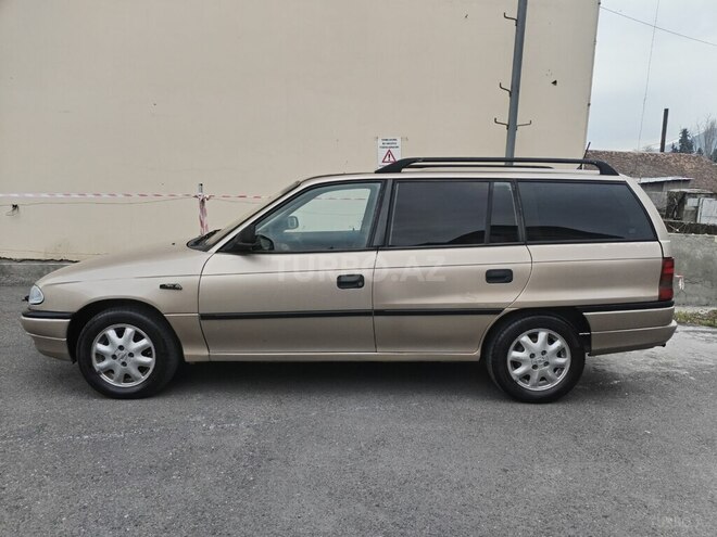 Opel Astra 1997, 526,398 km - 1.8 l - Şəki