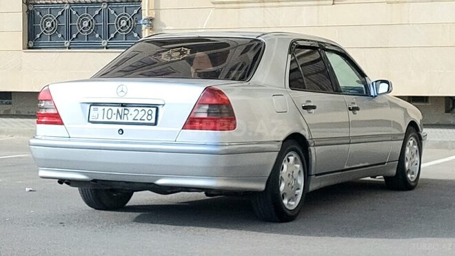 Mercedes C 200-9