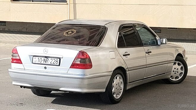 Mercedes C 200-12