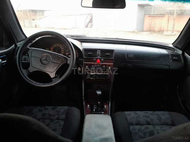 Mercedes C 180 1997, 214,583 km - 1.8 л - Qazax