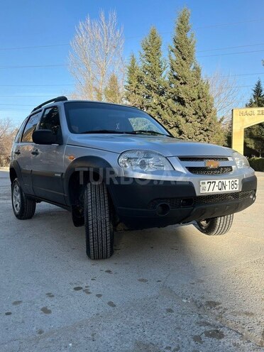 Chevrolet Niva 2011, 200,000 km - 1.7 л - Sumqayıt