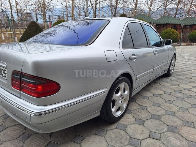 Mercedes E 320 2001, 518,365 km - 3.2 l - Şəki