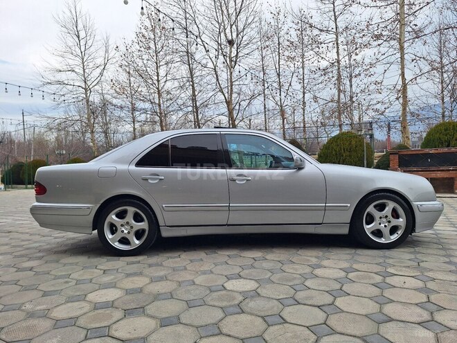 Mercedes E 320 2001, 518,365 km - 3.2 l - Şəki