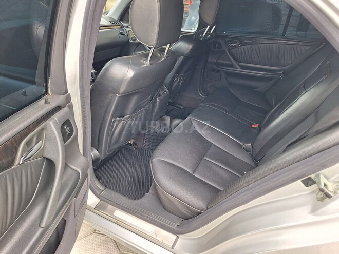 Mercedes E 320 2001, 518,365 km - 3.2 l - Şəki