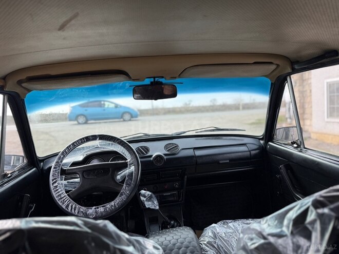 LADA (VAZ) 2106 2004, 57,000 km - 1.6 l - Salyan