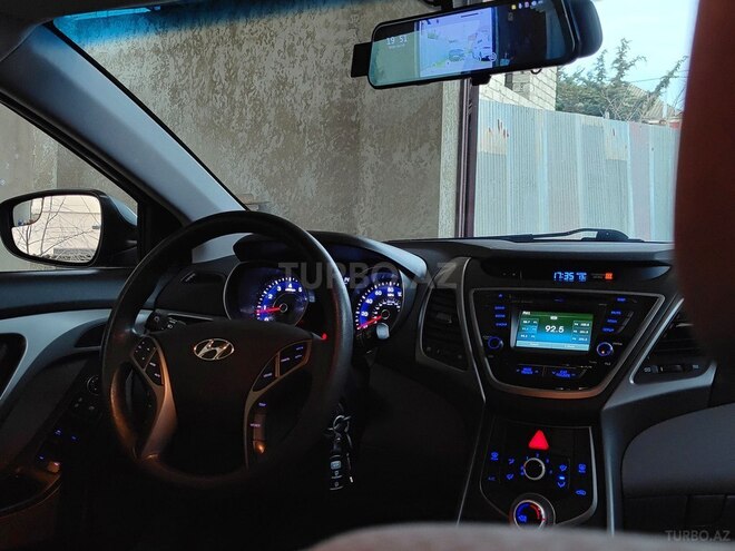 Hyundai Elantra 2015, 128,273 km - 1.8 l - Bakı