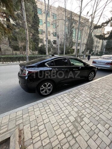 Chevrolet Volt-3