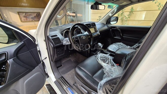 Toyota Land Cruiser Prado 2010, 165,000 km - 2.7 л - Bakı