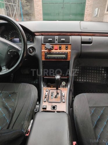 Mercedes E 240 2000, 467,000 km - 2.4 л - Bakı