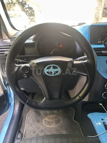 Toyota IQ-11