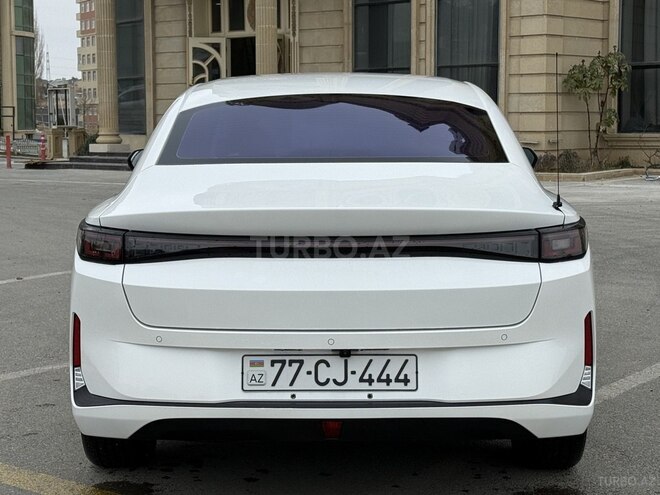 Changan Qiyuan A05 2025, 16,000 km - 1.5 л - Bakı