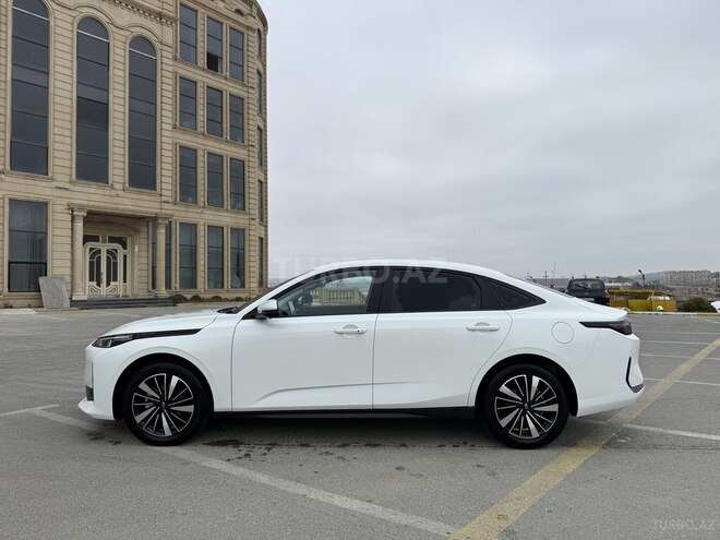 Changan Qiyuan A05 2025, 16,000 km - 1.5 л - Bakı