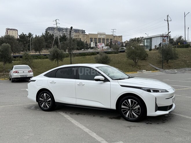 Changan Qiyuan A05 2025, 16,000 km - 1.5 л - Bakı