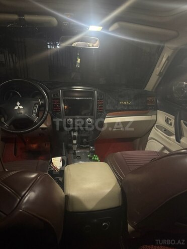 Mitsubishi Pajero 2008, 260,000 km - 3.0 л - Bakı
