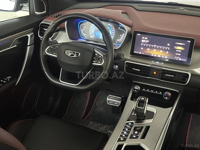 Geely Coolray-15