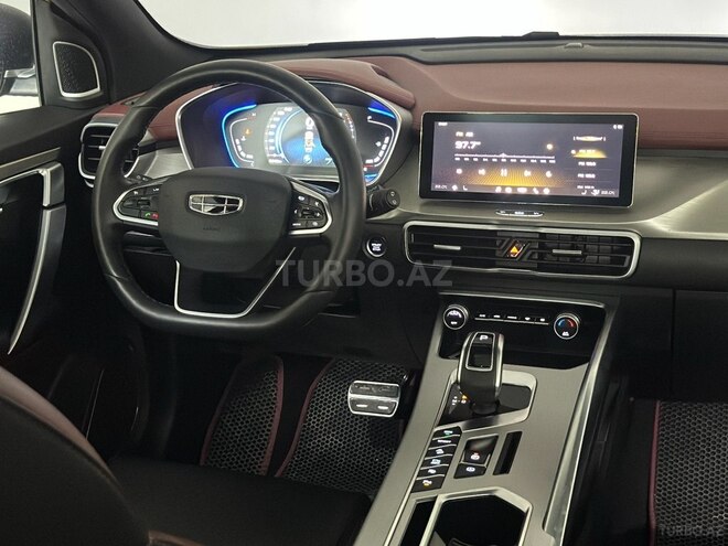 Geely Coolray-17
