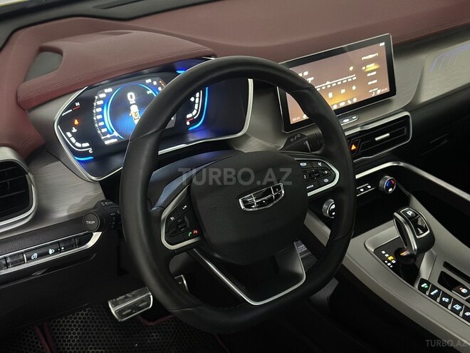 Geely Coolray-26