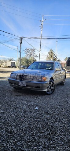 Mercedes C 200 1996, 430,000 km - 2.0 л - Quba