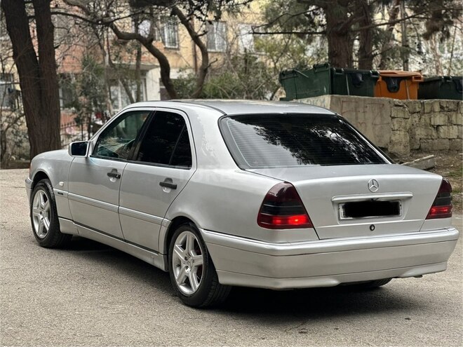 Mercedes C 200-10