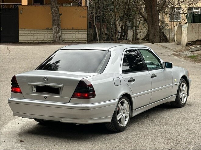 Mercedes C 200-16