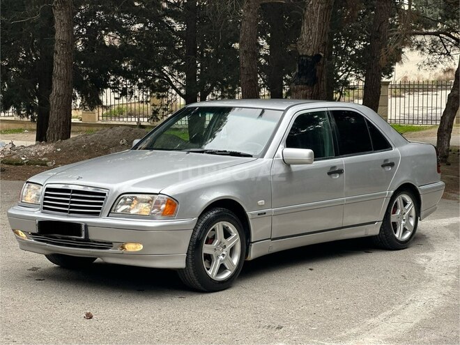 Mercedes C 200-17