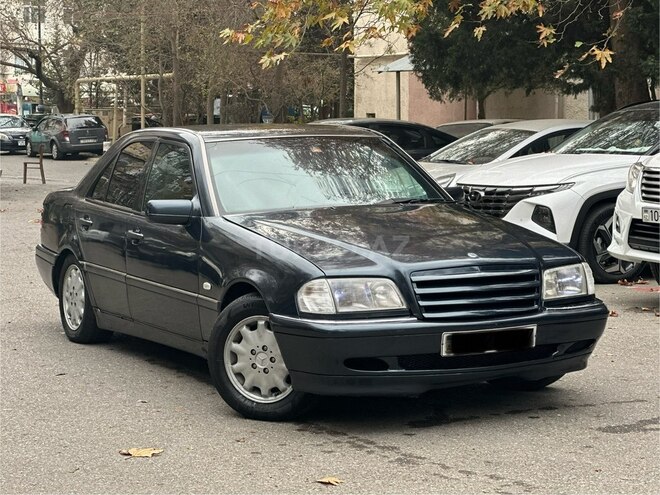 Mercedes C 200-1