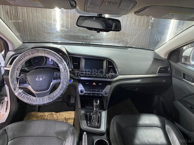 Hyundai Elantra 2016, 235,605 km - 2.0 л - Bakı