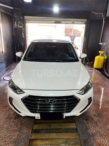 Hyundai Elantra 2016, 235,605 km - 2.0 л - Bakı