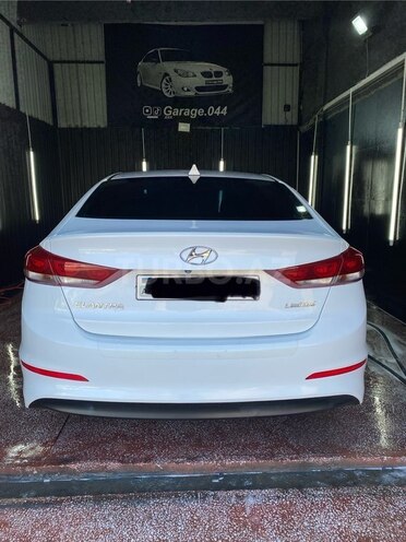 Hyundai Elantra 2016, 235,605 km - 2.0 л - Bakı